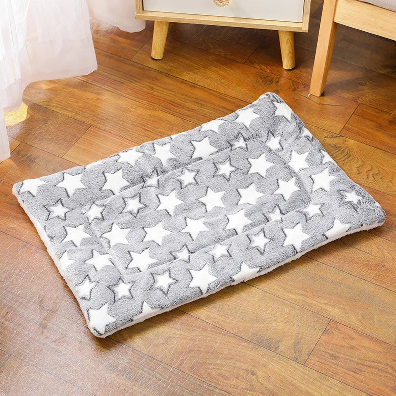 couverture chien gris motif étoile blanche