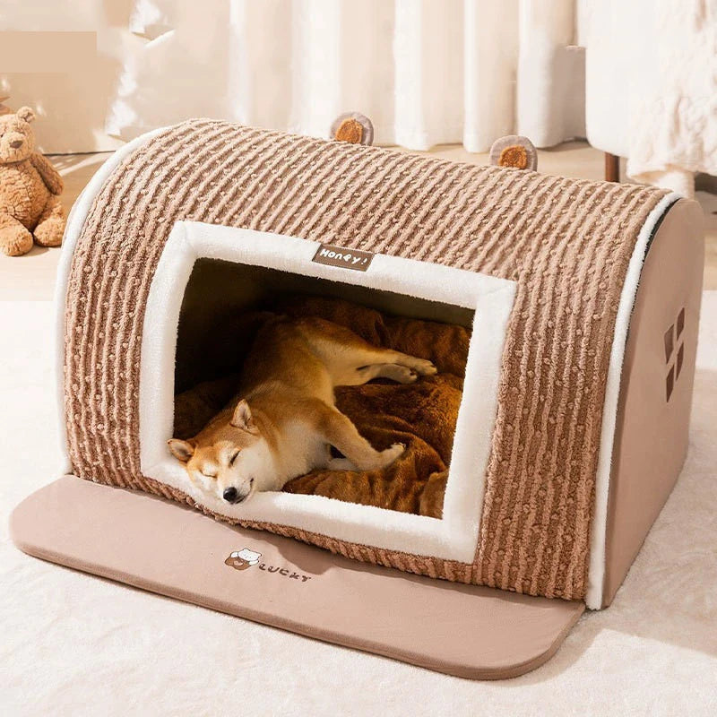 Chien coucher sur un panier chien anti-stress beige