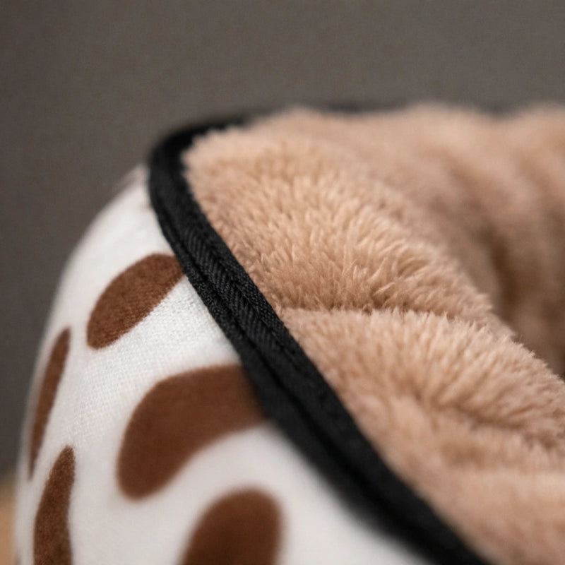 Panier rond en peluche pour chien