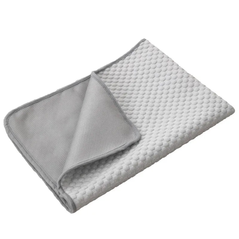 tapis rafraichissant gris