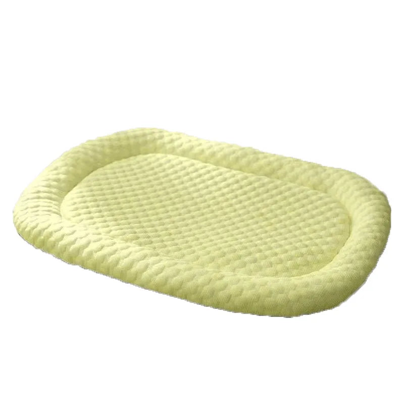tapis rafraichissant chien jaune